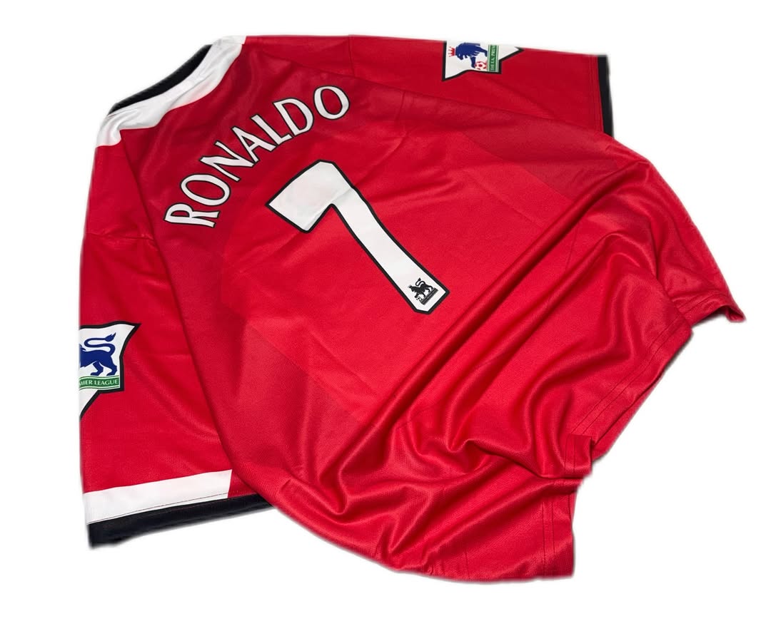 Cristiano Ronaldo Manchester United 2004–06 Retro Kit | top Embroidered | 5 Sleeve